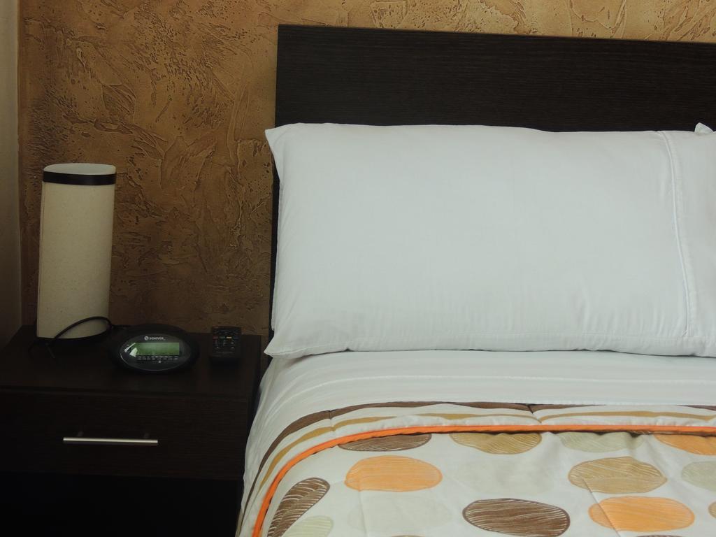 Titan Hotel & Spa Bogotá Camera foto