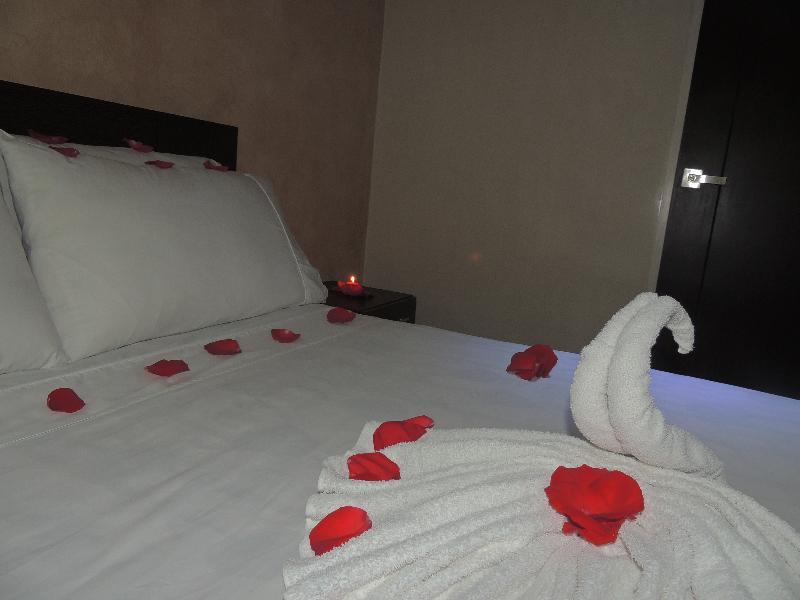 Titan Hotel & Spa Bogotá Esterno foto