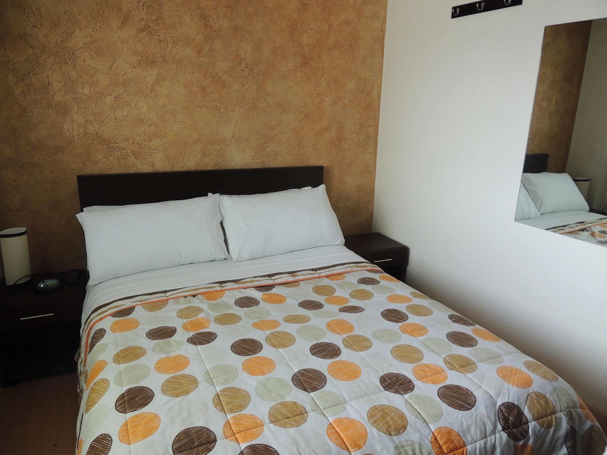 Titan Hotel & Spa Bogotá Esterno foto
